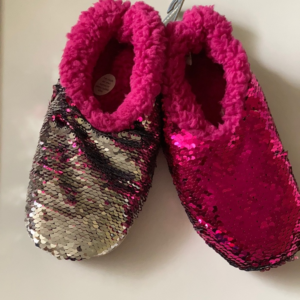 Snoozies Womens Reversible Sequin Bling Slippers